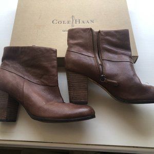 COLE HAAN Cassidy Boot size 8 in Sequoia color Nike Air